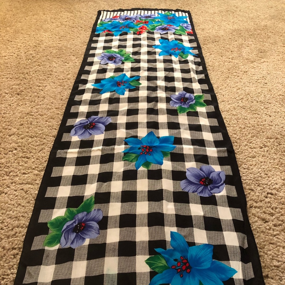 Oscar de la Renta silk scarf